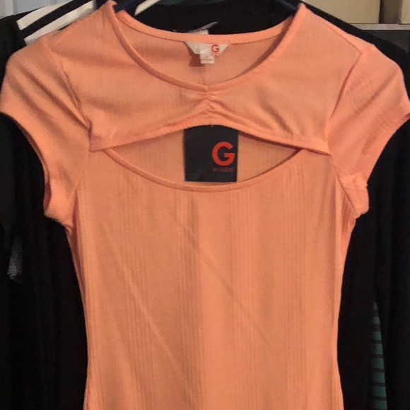 G by GUESS Zia keyhole top - Picture 2 of 2